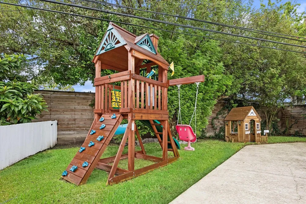 2503 Stoney Brook Drive Houston, TX 77063
