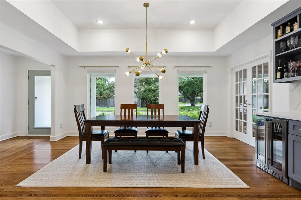2503 Stoney Brook Drive Houston, TX 77063