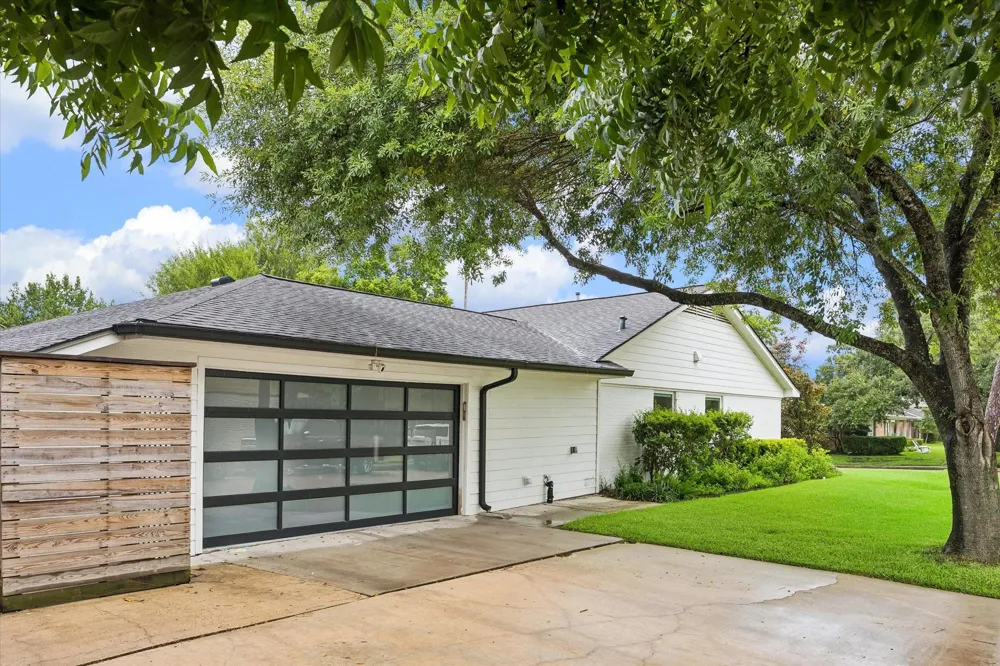 2503 Stoney Brook Drive Houston, TX 77063