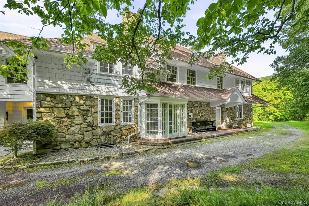 23 Maple Road Cornwall on Hudson, NY 12520
