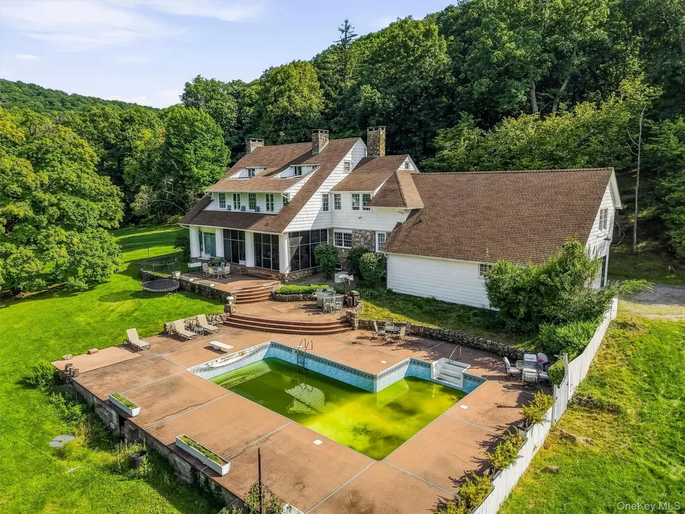 23 Maple Road Cornwall on Hudson, NY 12520