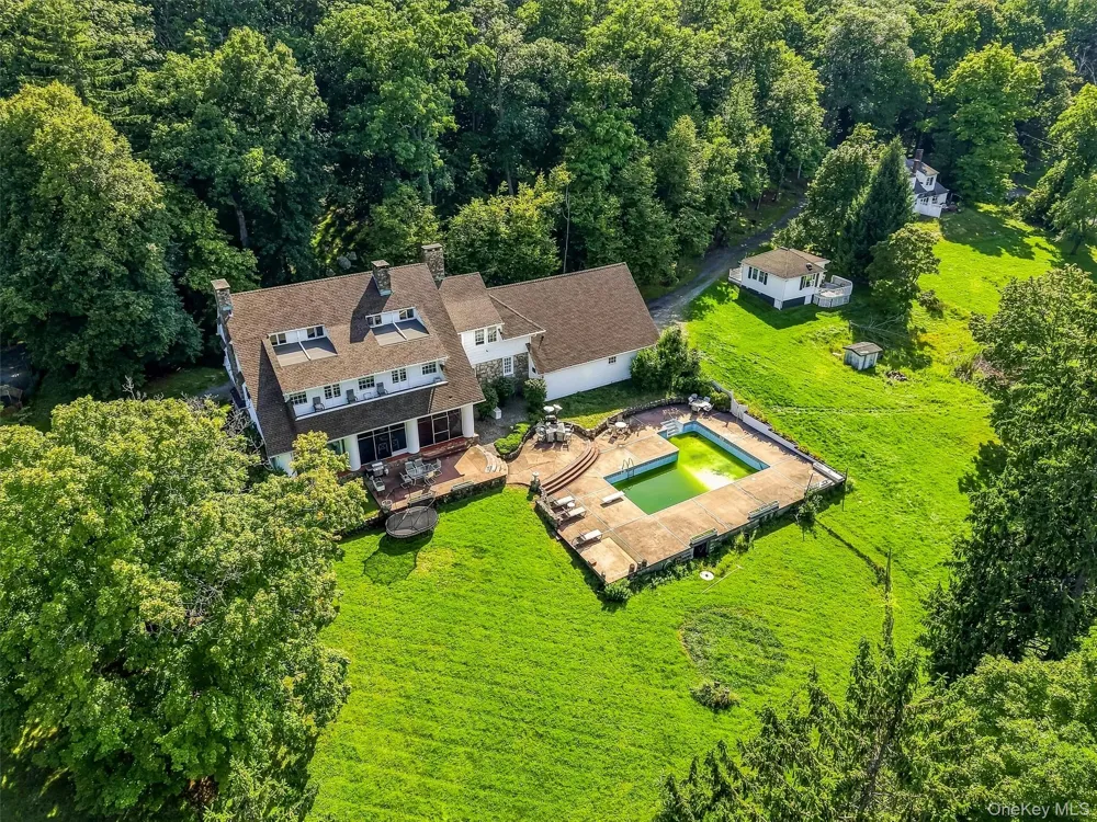 23 Maple Road Cornwall on Hudson, NY 12520