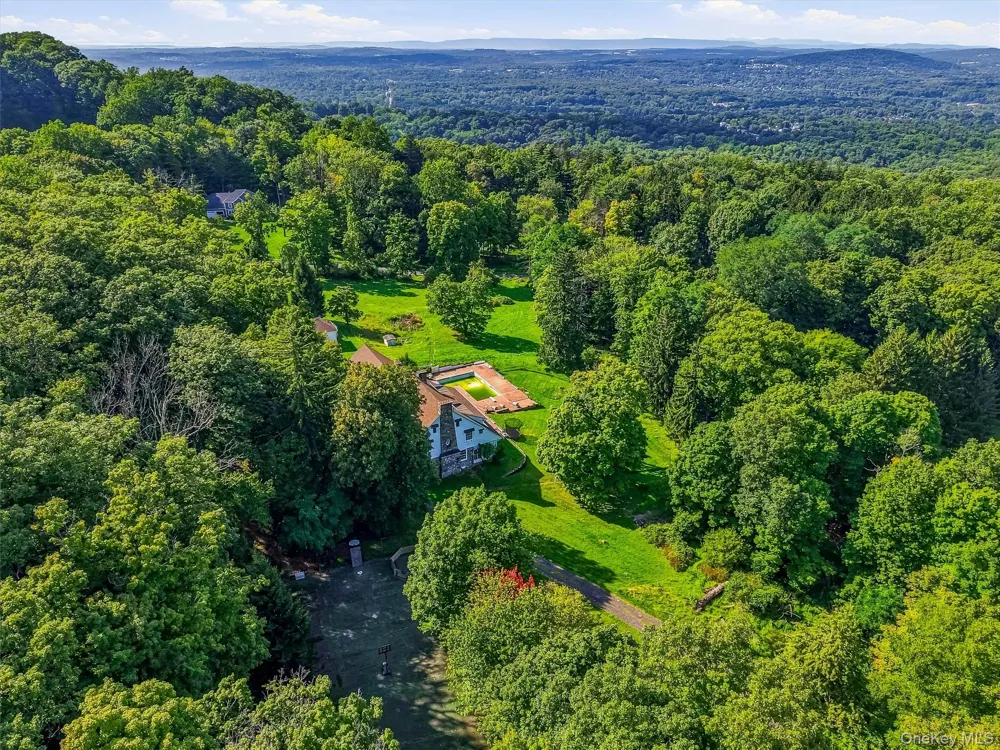 23 Maple Road Cornwall on Hudson, NY 12520