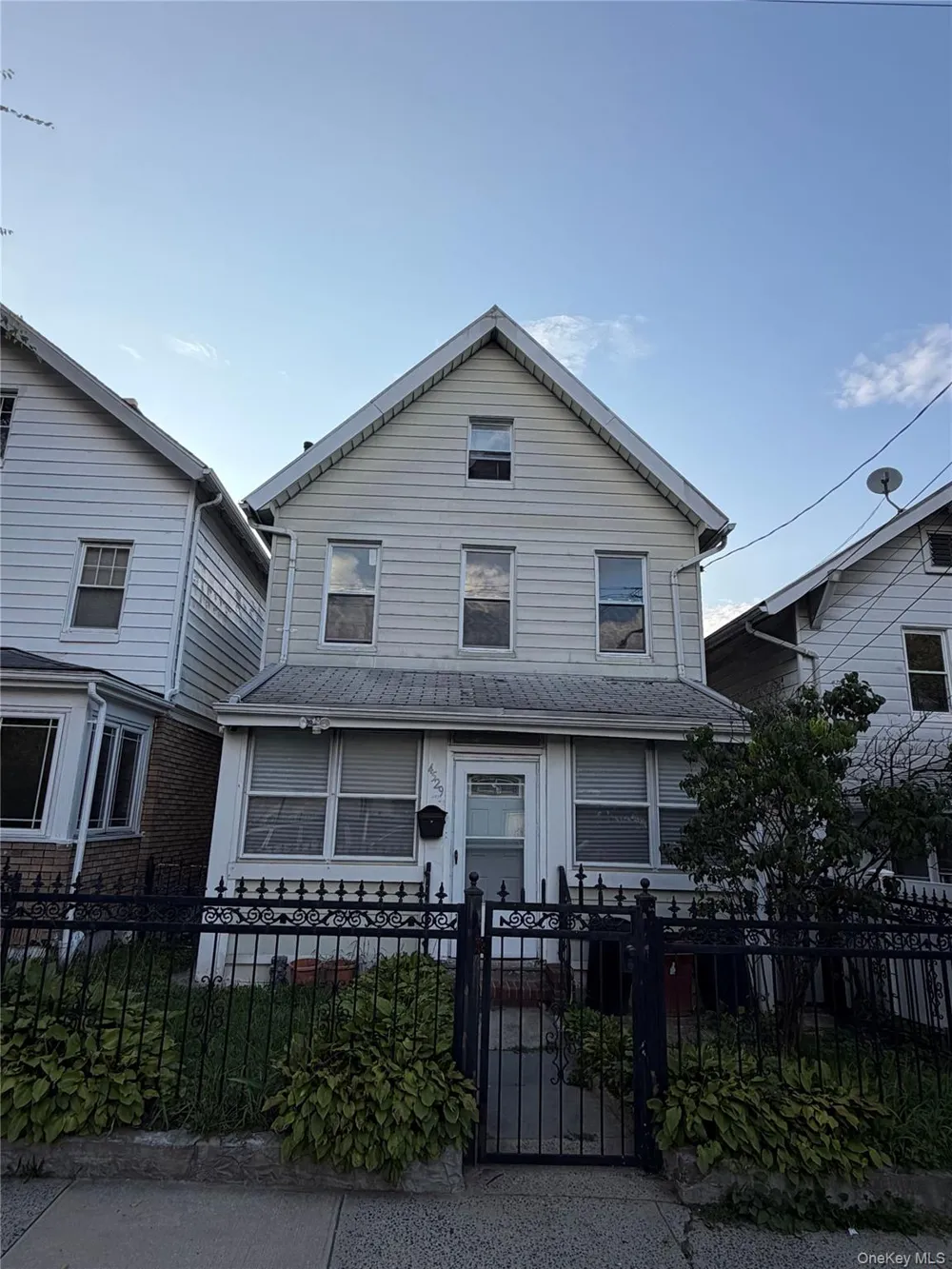 4529 Carpenter Avenue Bronx, NY 10470
