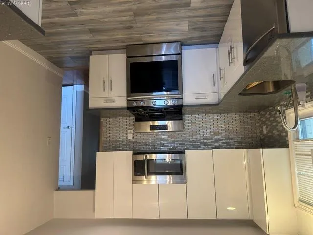 28-52 215th Place Bayside, NY 11360