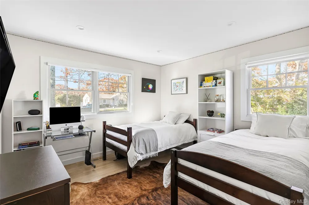 43 Homewood Drive Hampton Bays, NY 11946