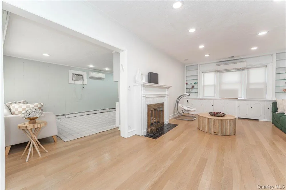 1068 Highland Place Woodmere, NY 11598