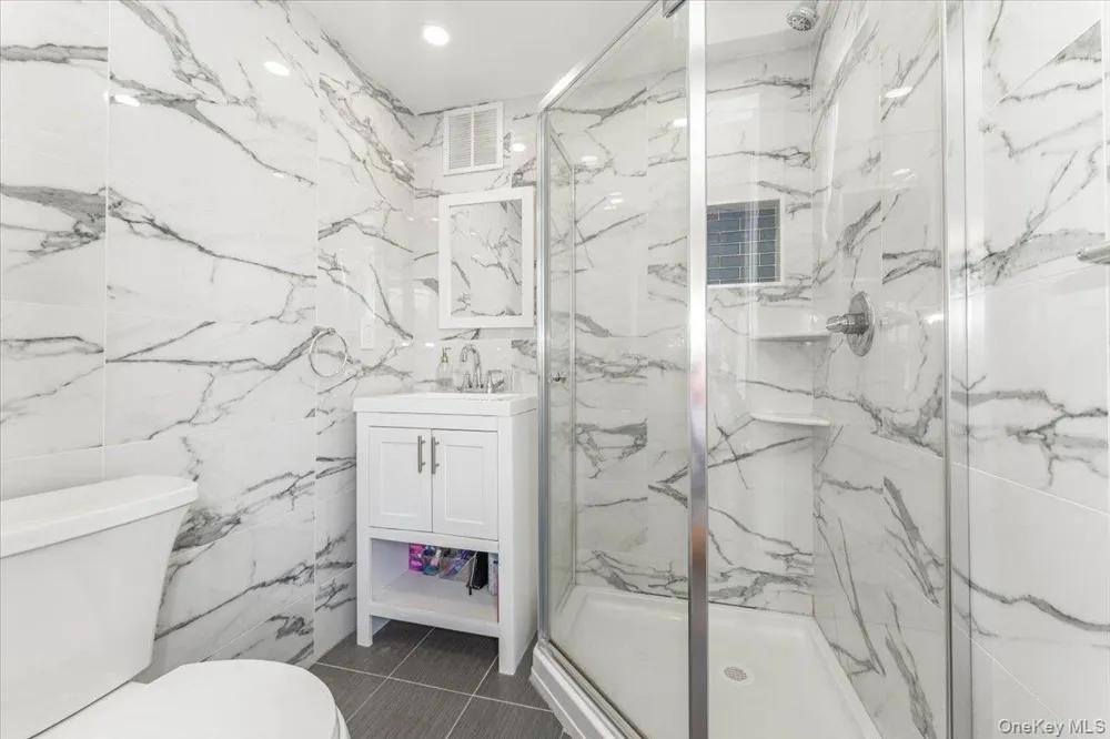 1068 Highland Place Woodmere, NY 11598