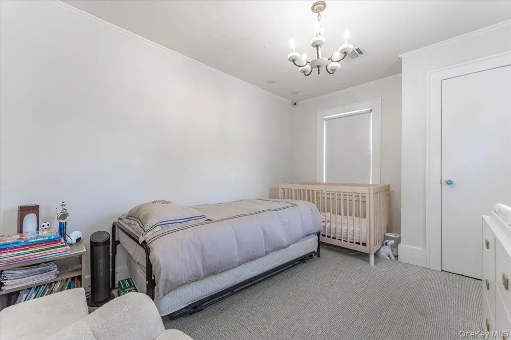 1068 Highland Place Woodmere, NY 11598