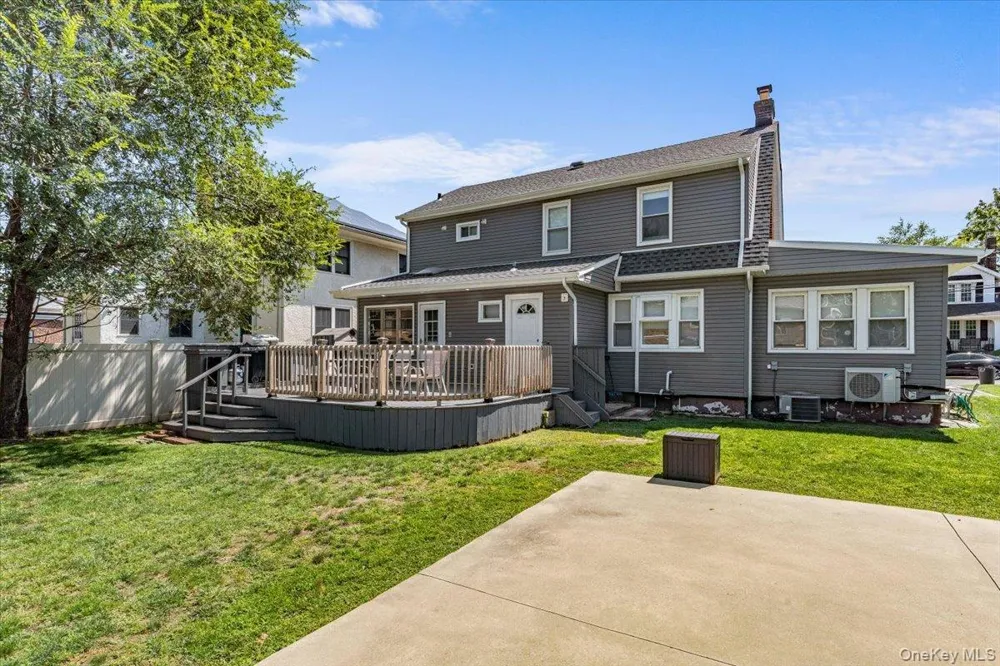1068 Highland Place Woodmere, NY 11598