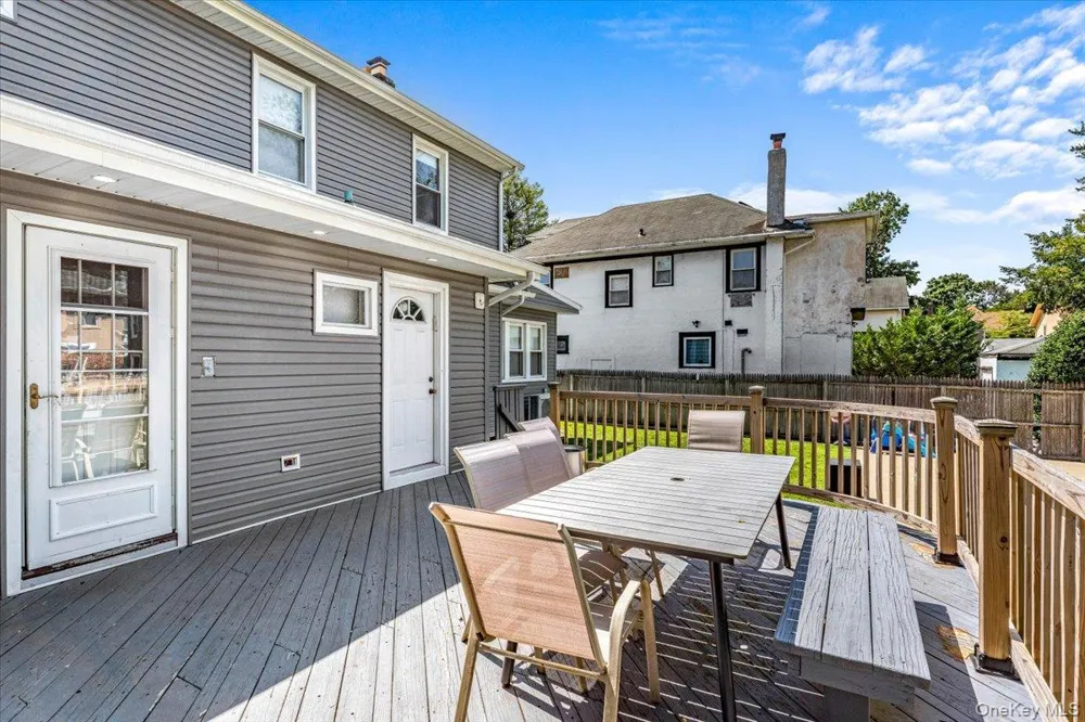 1068 Highland Place Woodmere, NY 11598