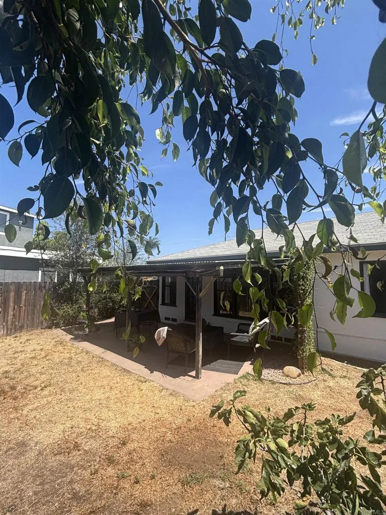 6114 Fenimore Way San Diego, CA 92120
