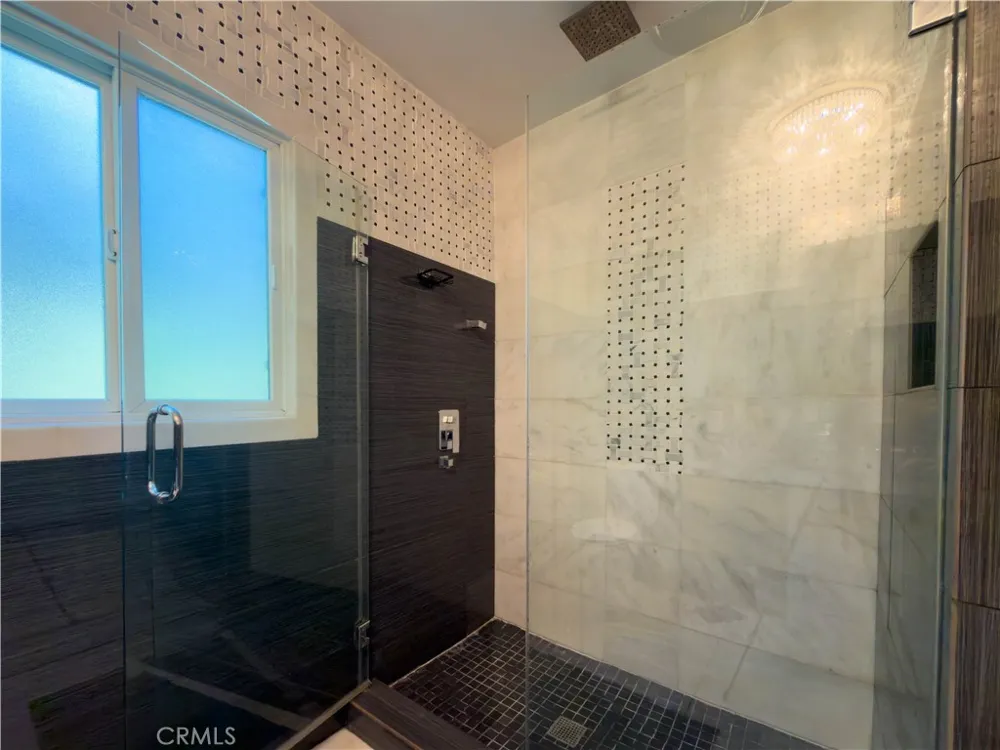 5836 Winnetka Avenue Woodland Hills, CA 91367