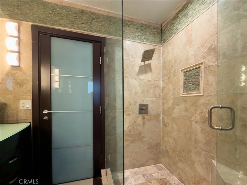 5836 Winnetka Avenue Woodland Hills, CA 91367