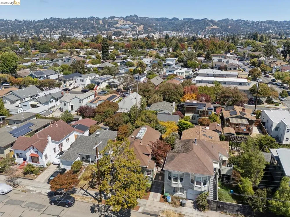 2435 Valley Street Berkeley, CA 94702