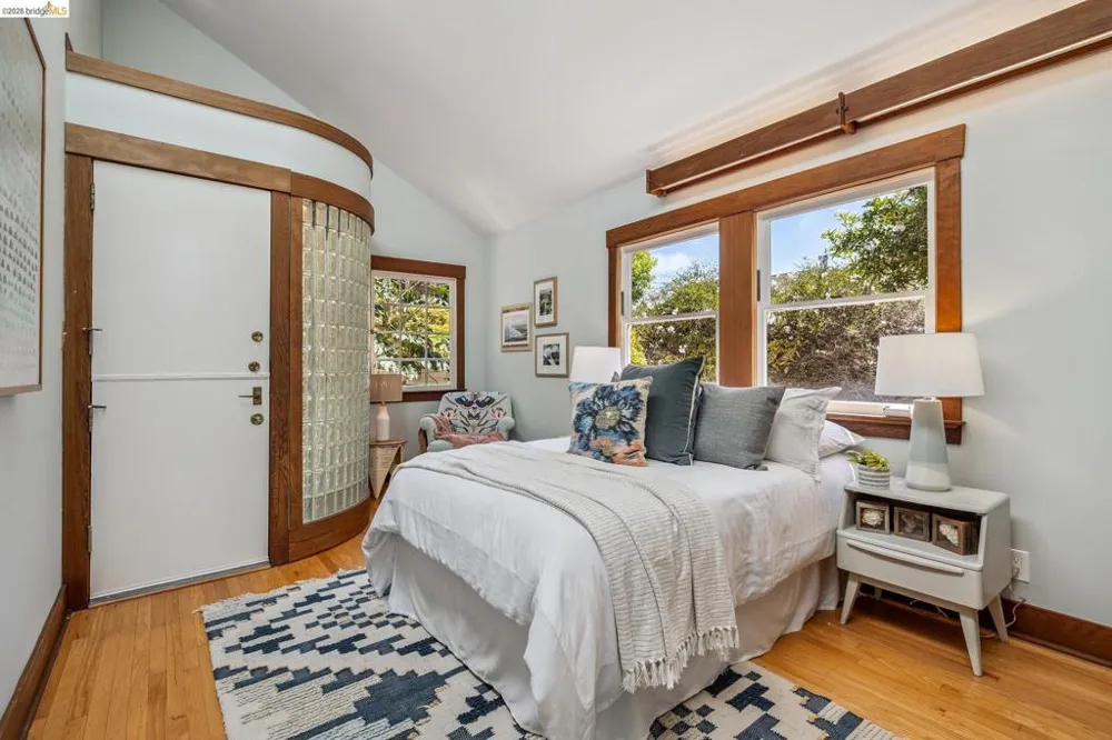 2435 Valley Street Berkeley, CA 94702