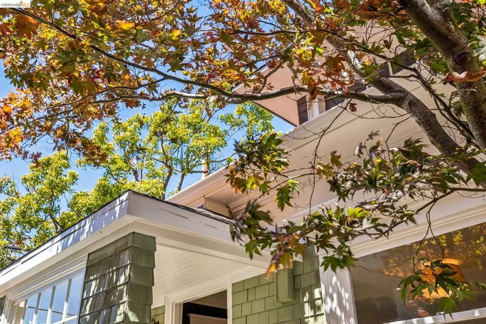 2435 Valley Street Berkeley, CA 94702