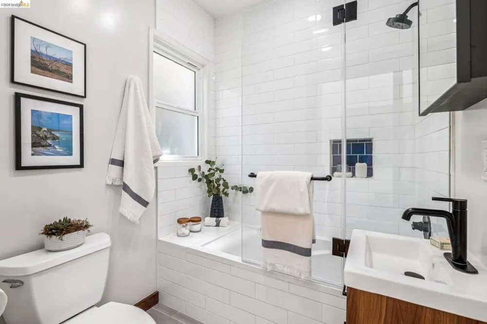 2435 Valley Street Berkeley, CA 94702