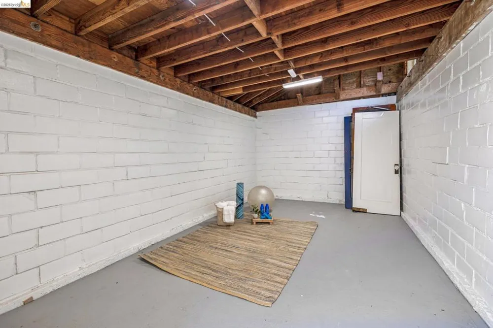 2435 Valley Street Berkeley, CA 94702