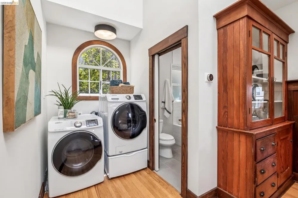2435 Valley Street Berkeley, CA 94702