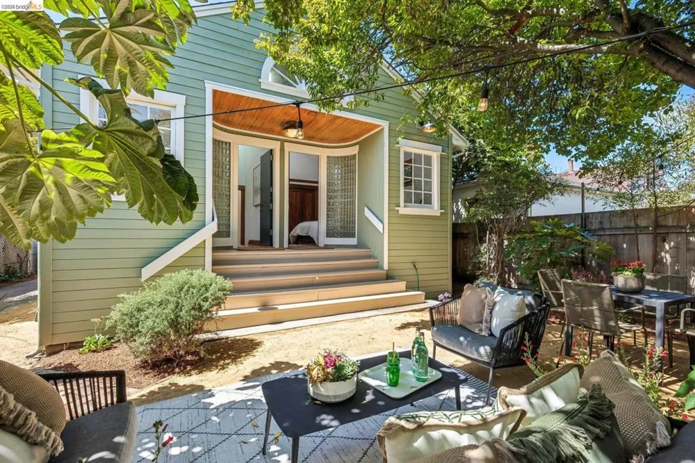 2435 Valley Street Berkeley, CA 94702