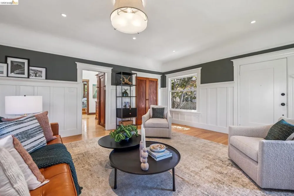 2435 Valley Street Berkeley, CA 94702
