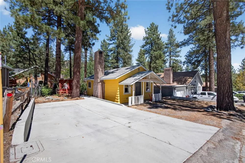 1858 Thrush Wrightwood, CA 92397