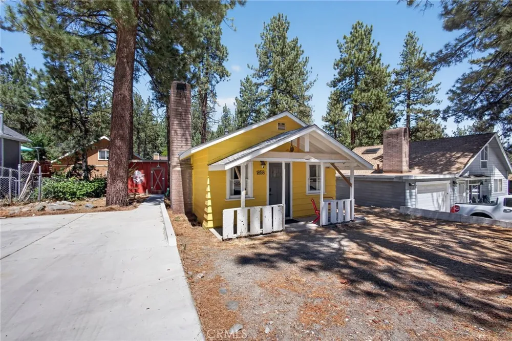 1858 Thrush Wrightwood, CA 92397