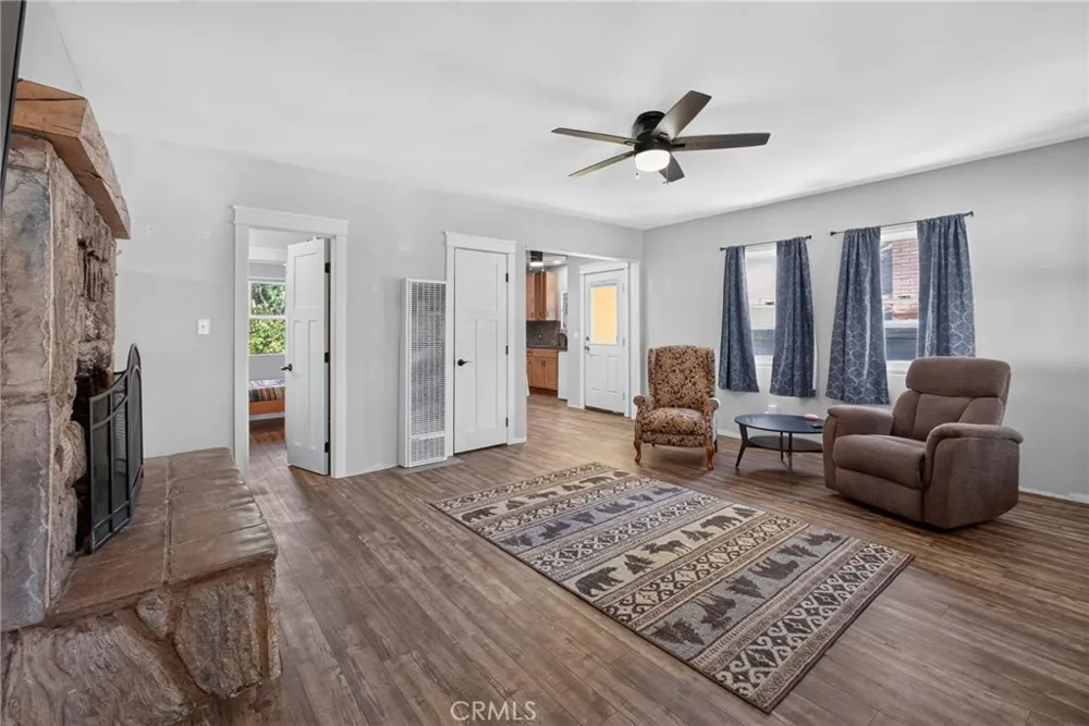 1858 Thrush Wrightwood, CA 92397