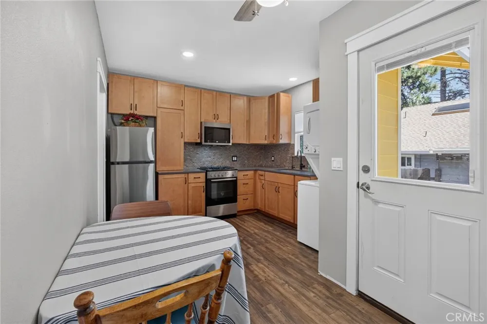 1858 Thrush Wrightwood, CA 92397