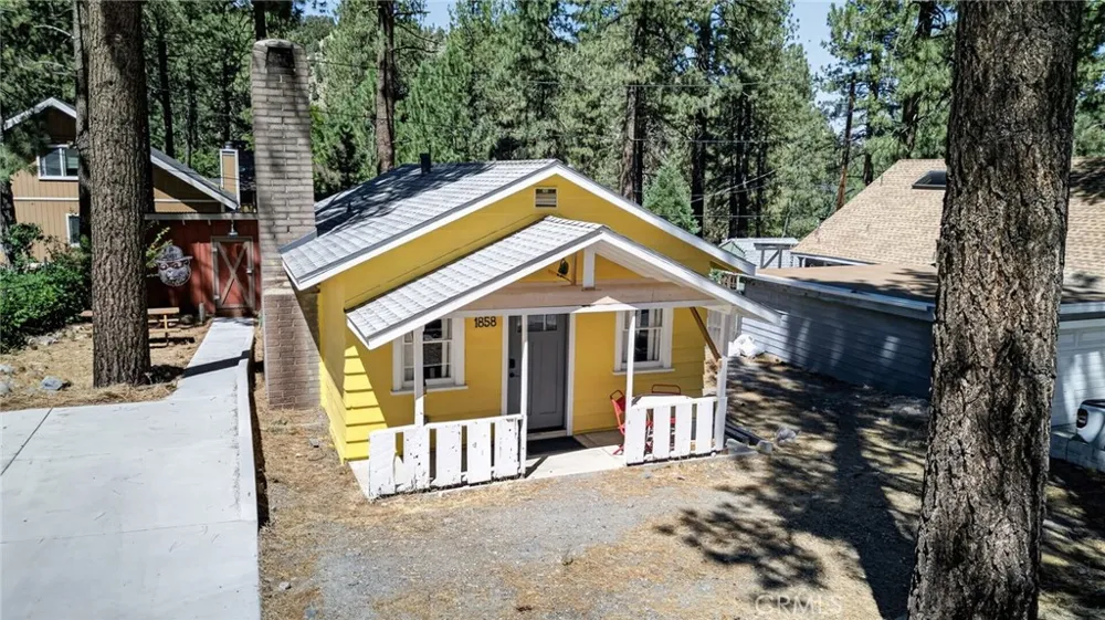 1858 Thrush Wrightwood, CA 92397
