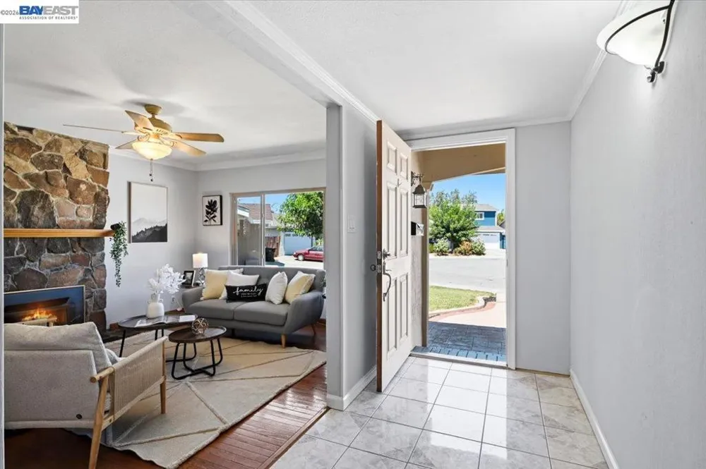 6360 Shorewood Ct Pleasanton, CA 94588