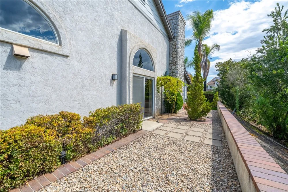 1463 Oak View way Escondido, CA 92029