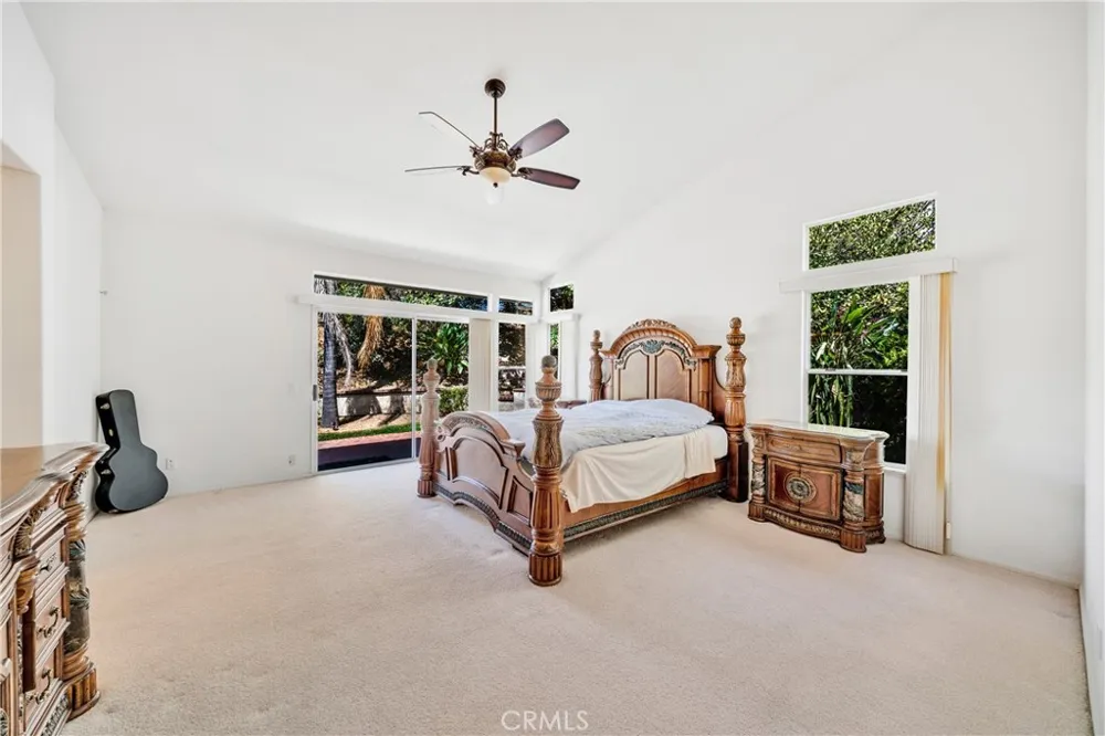 1463 Oak View way Escondido, CA 92029