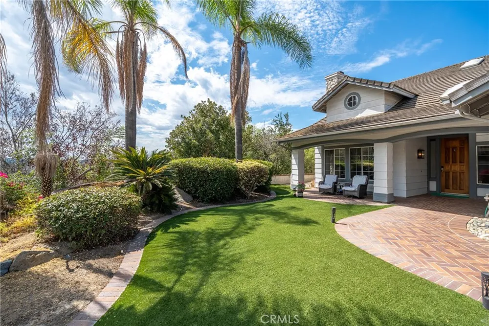 1463 Oak View way Escondido, CA 92029