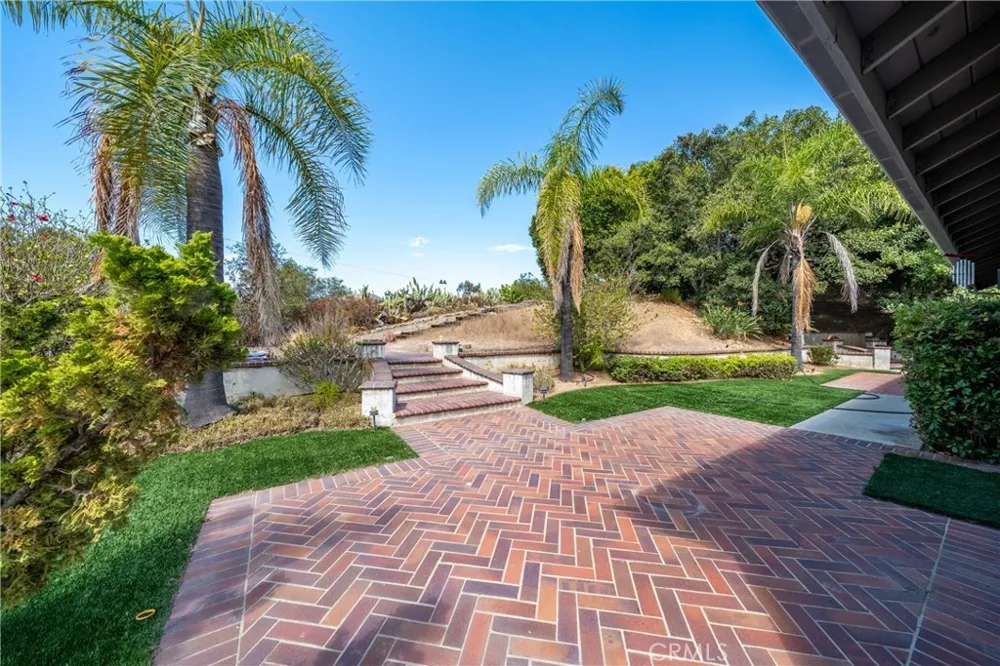 1463 Oak View way Escondido, CA 92029