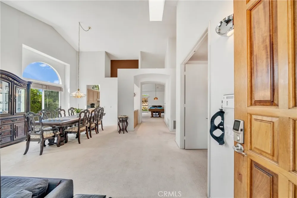 1463 Oak View way Escondido, CA 92029