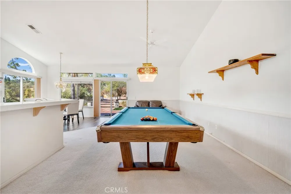 1463 Oak View way Escondido, CA 92029