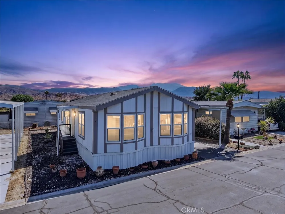 1499 Old Mountain #14 San Jacinto, CA 92583