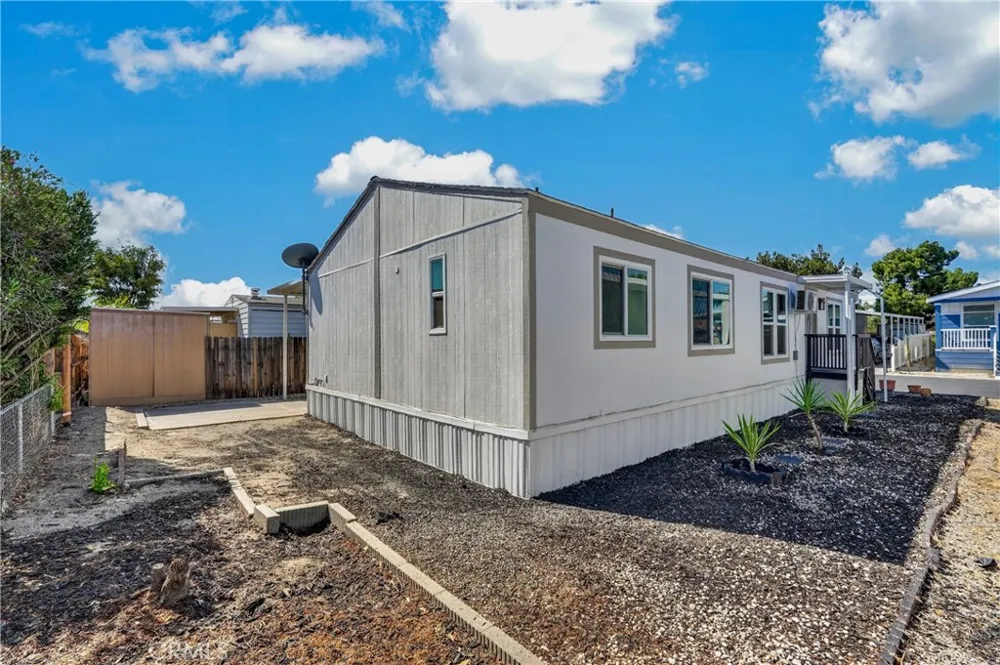 1499 Old Mountain #14 San Jacinto, CA 92583