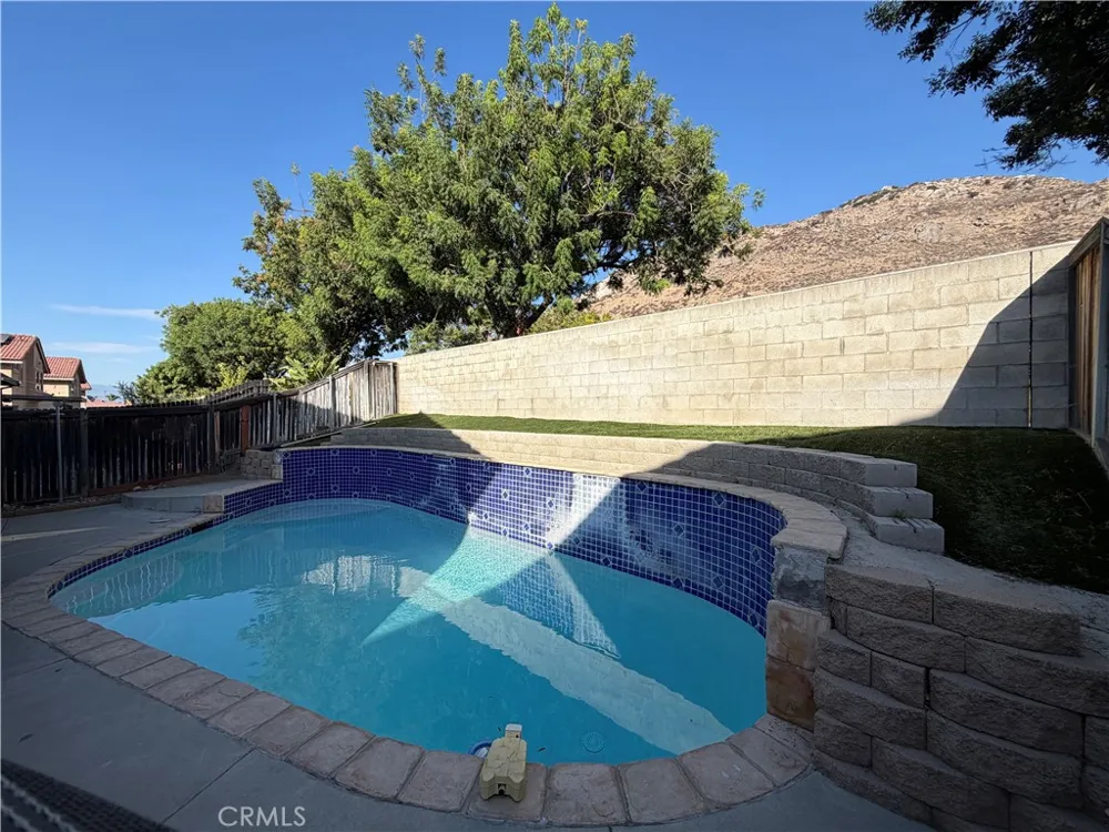 11705 Malagon Drive Fontana, CA 92337