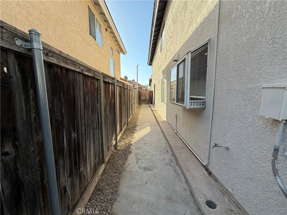 11705 Malagon Drive Fontana, CA 92337