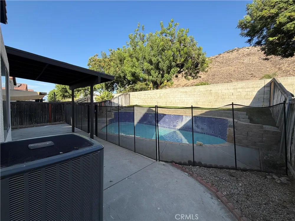 11705 Malagon Drive Fontana, CA 92337