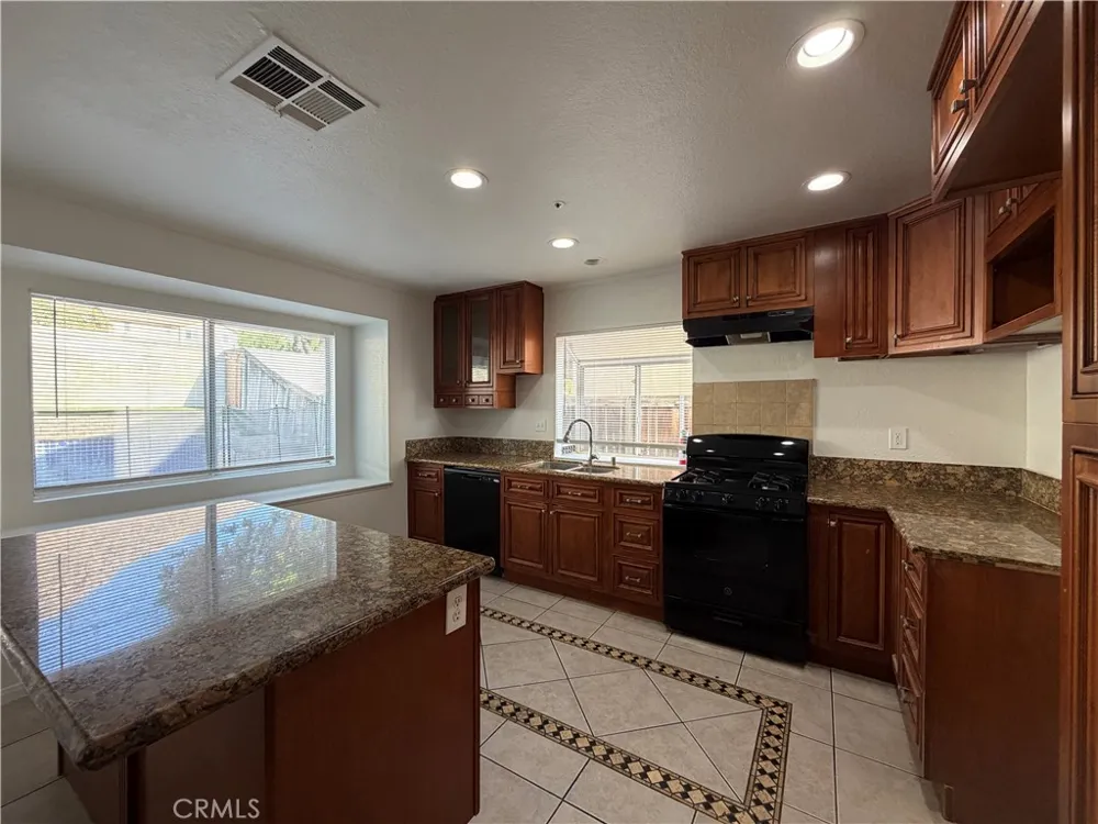 11705 Malagon Drive Fontana, CA 92337