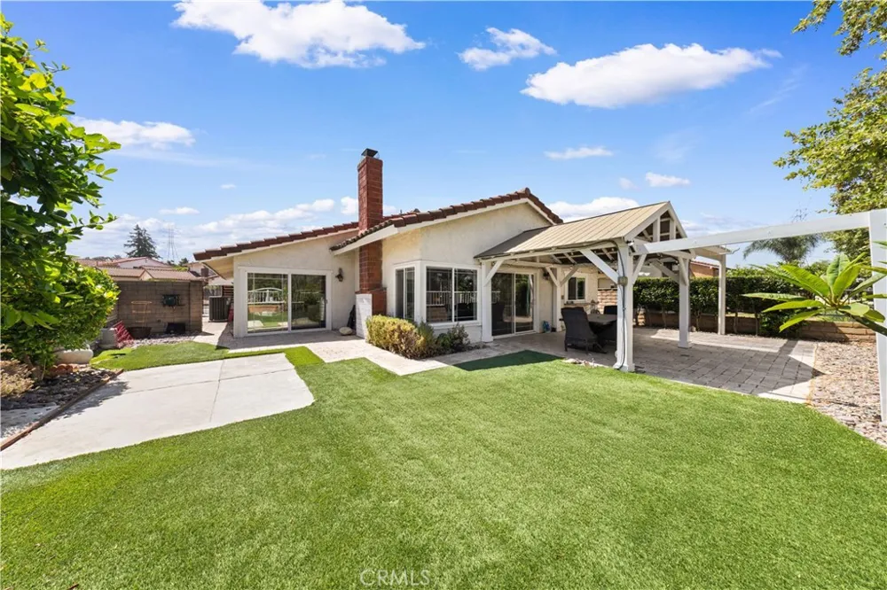 6265 Birdie La Verne, CA 91750