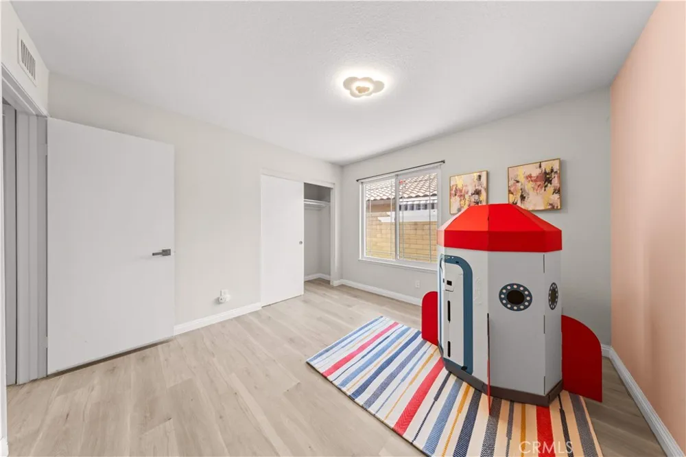 6265 Birdie La Verne, CA 91750