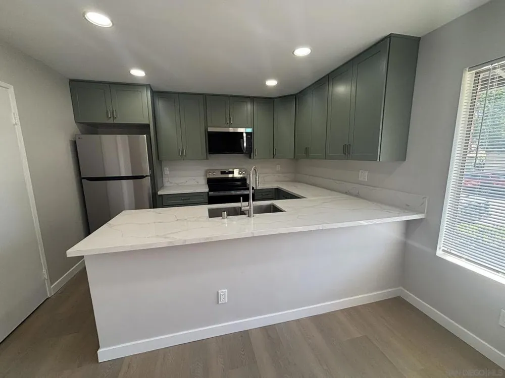 13942 Via Rimini San Diego, CA 92129