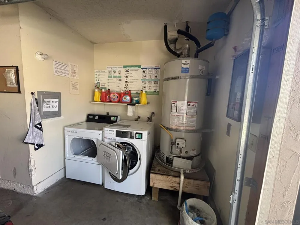 13942 Via Rimini San Diego, CA 92129