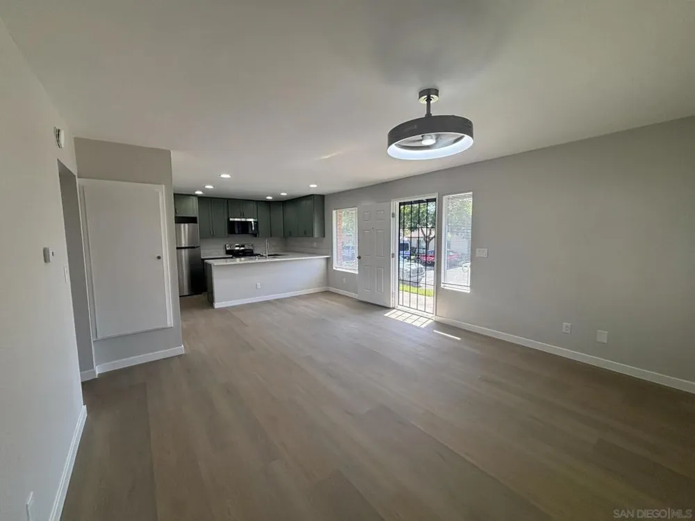 13942 Via Rimini San Diego, CA 92129