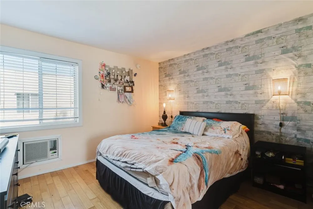 18307 Burbank Boulevard #233 Tarzana, CA 91356